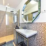 아파트 Luxury Sunce 로비니